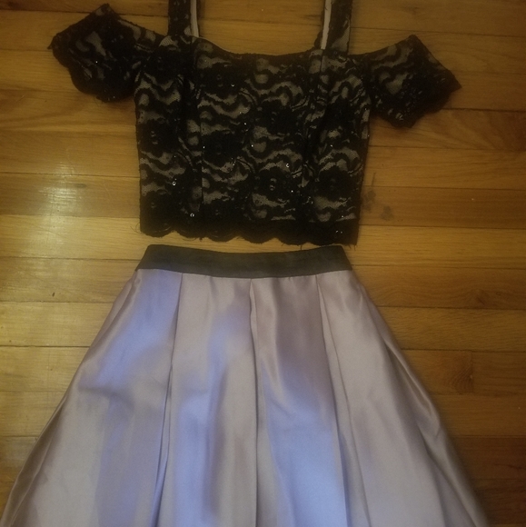 Top & Bottom - Picture 1 of 2